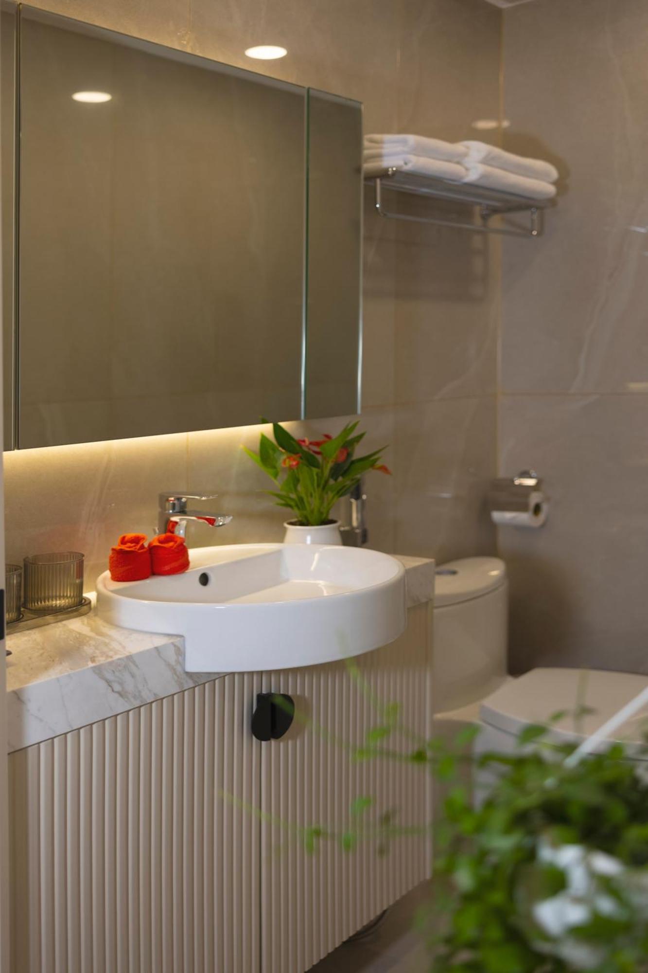 Ben Thanh Luxury Suite Hotel & Spa Cidade de Ho Chi Minh Exterior foto